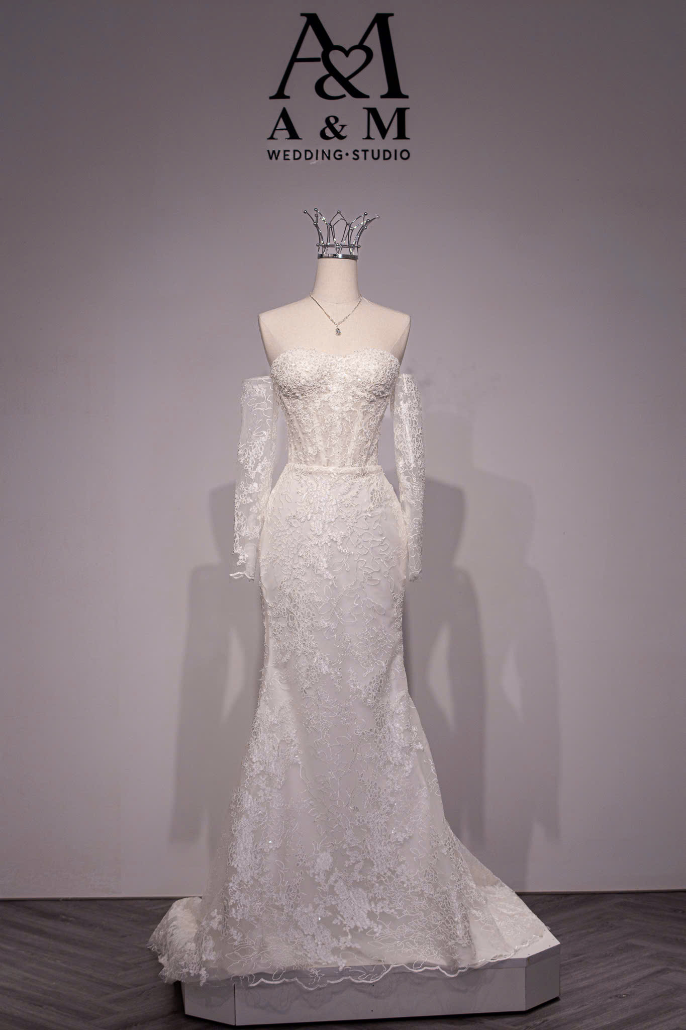 VÁY ĐI BÀN ĐUÔI CÁ TAY DÀI RỜI